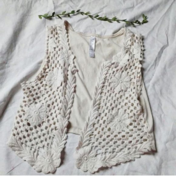 Vest - Picture 1 of 2